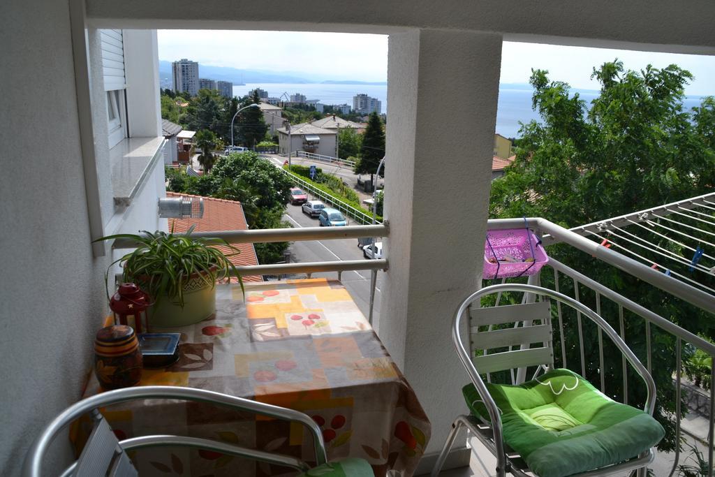 Apartment Antonija With Seaview Rijeka Exterior foto